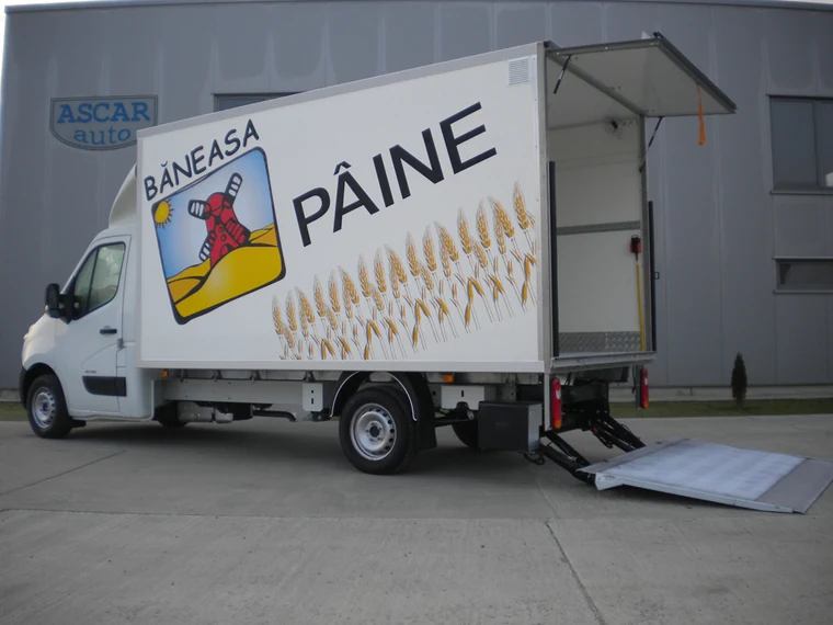 Box de panificație cu oblon ridicător, montat pe autoutilitară